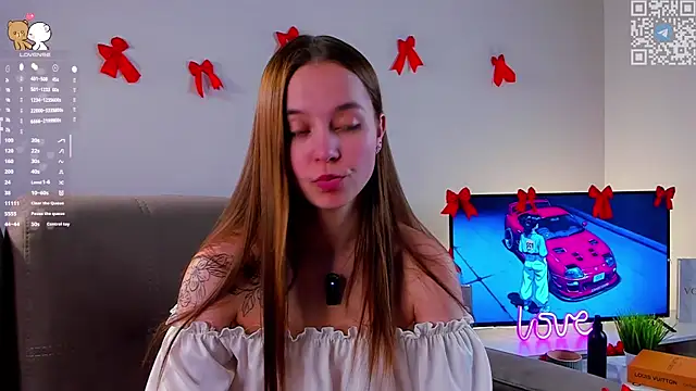 Snapshot of FalineDowlen chatting on 02.16.26 FalineDowlen online show from 02.16.26