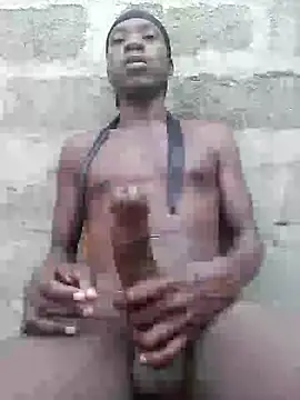 Snapshot of GOLDEN_HQUR chatting on 01.13.25 GOLDEN HQUR online show from 01.13.25