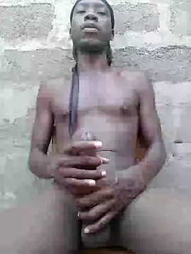 Snapshot of GOLDEN_HQUR chatting on 01.14.25 GOLDEN HQUR online show from 01.14.25