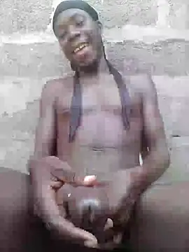 Snapshot of GOLDEN_HQUR chatting on 01.30.25 GOLDEN HQUR online show from 01.30.25