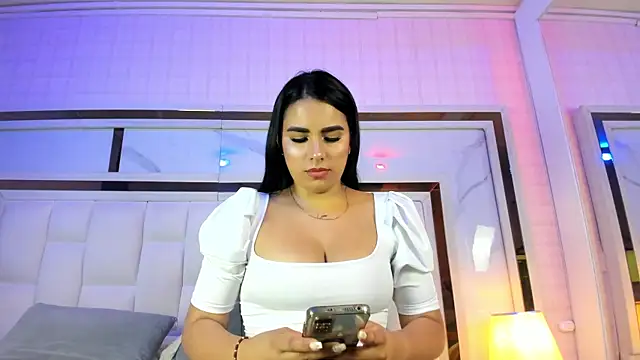 Snapshot of giorgia_13 chatting on 02.08.25 giorgia 13 online show from 02.08.25