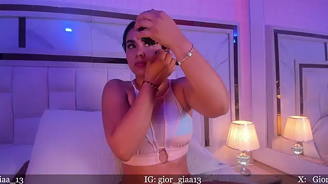 Snapshot of giorgia_13 chatting on 02.27.25 giorgia 13 online show from 02.27.25