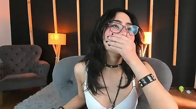 vampy dolll online show from 12.14.24