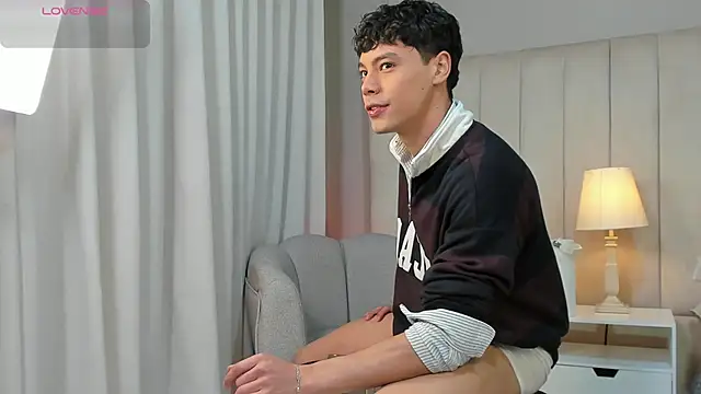 Snapshot of Dammon_Stallion chatting on 11.25.25 Dammon Stallion online show from 11.25.25