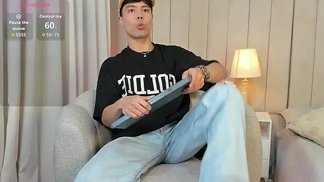 Snapshot of Dammon_Stallion chatting on 11.29.25 Dammon Stallion online show from 11.29.25