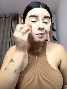 SaraBraun  online show from 11.04.25