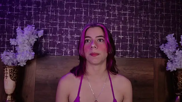 Snapshot of ArtemisaBlake chatting on 11.18.25 ArtemisaBlake online show from 11.18.25