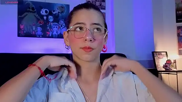 Snapshot of ArtemisaBlake chatting on 12.17.25 ArtemisaBlake online show from 12.17.25