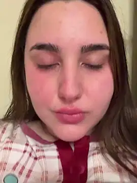 Snapshot of Natalie_21 chatting on 02.25.25 Natalie 21 online show from 02.25.25