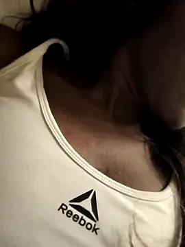 Snapshot of LuckiXCX chatting on 12.22.24 LuckiXCX online show from 12.22.24