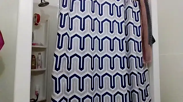 Snapshot of LuckiXCX chatting on 12.19.25 LuckiXCX online show from 12.19.25