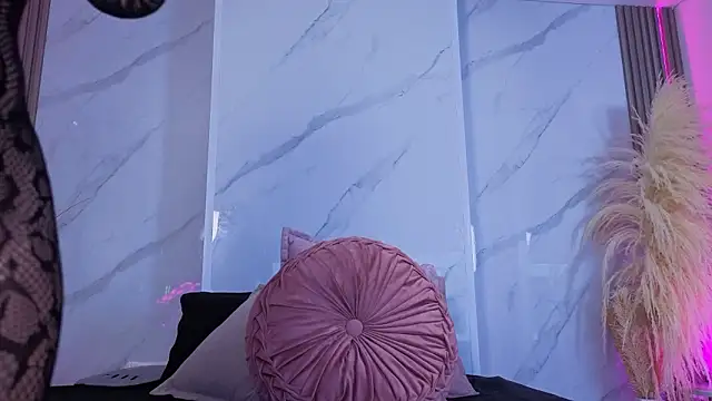 Chlooee   online show from 02.19.26