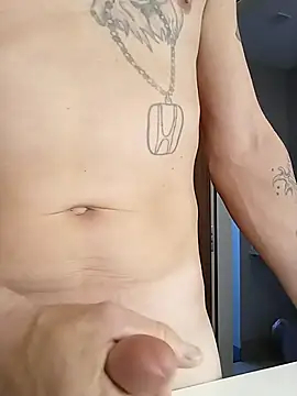 Snapshot of fun2fuck173 chatting on 10.31.25 fun2fuck173 online show from 10.31.25