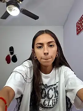 Jazmin-Cerezita online show from 02.26.25