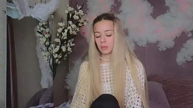 STELLA RICH online show from 02.23.25