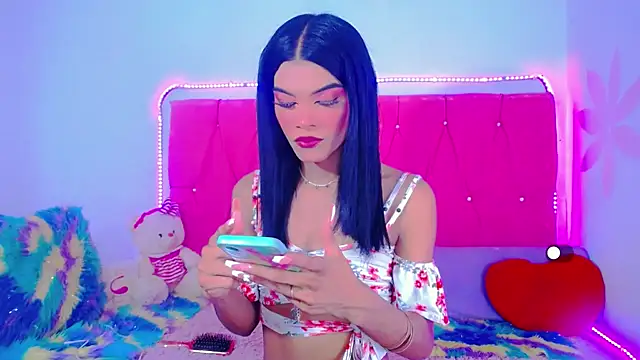 Theylor Rouse online show from 02.04.25