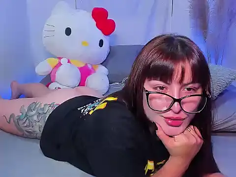 Snapshot of Liah_ferrer chatting on 06.28.26 Liah ferrer online show from 06.28.26