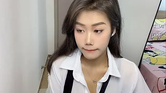 Snapshot of Bella-LL chatting on 03.01.25 Bella-LL online show from 03.01.25