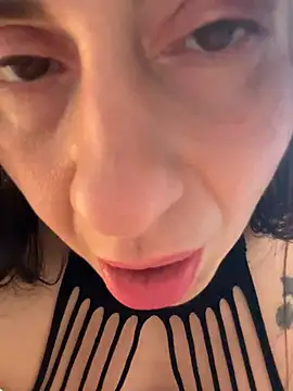 Snapshot of Jenaki31 chatting on 12.31.24 Jenaki31 online show from 12.31.24