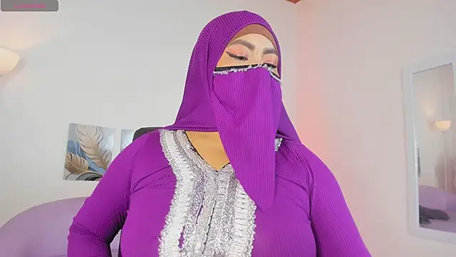 Snapshot of jazmin_anbar chatting on 04.26.26 jazmin anbar online show from 04.26.26