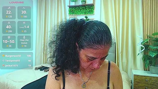 sasi luna online show from 12.21.25