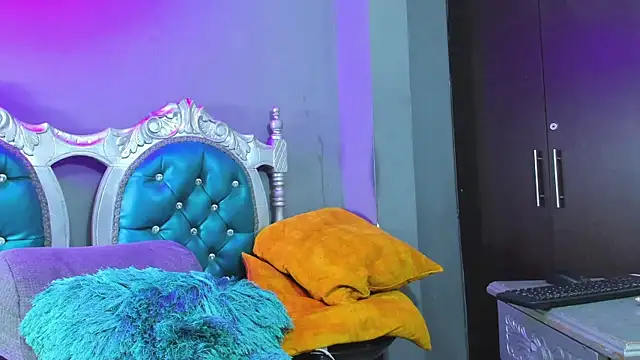 Snapshot of elizabeth_rosa21 chatting on 12.29.24 elizabeth rosa21 online show from 12.29.24