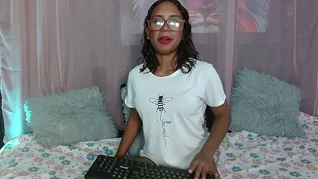 Nicole Brown1126 online show from 12.20.24