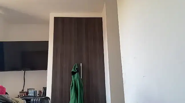 Snapshot of alex_ruiz85 chatting on 02.24.25 alex ruiz85 online show from 02.24.25