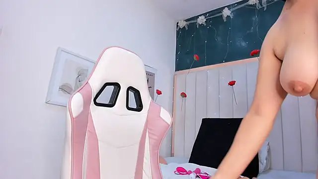 africa holmes online show from 03.07.26