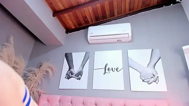 africa holmes online show from 04.15.26