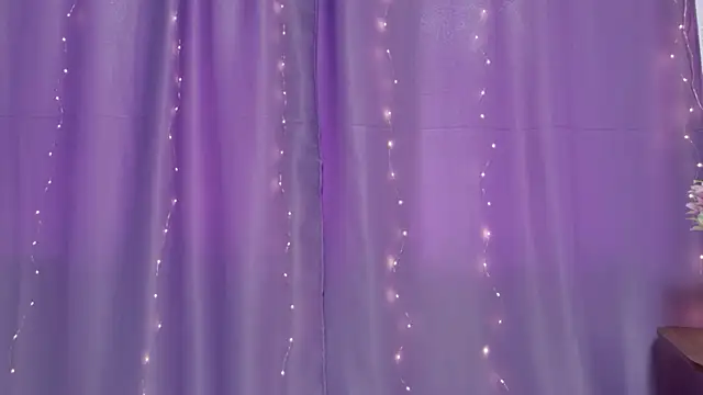 Snapshot of Lana__Cute_ chatting on 05.20.26 Lana Cute online show from 05.20.26