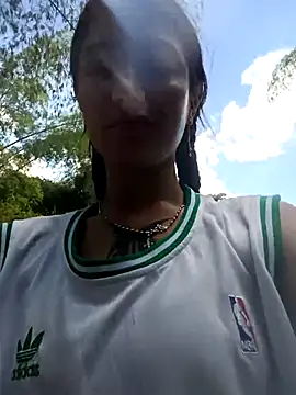 Snapshot of thamygomezz chatting on 09.10.25 thamygomezz online show from 09.10.25