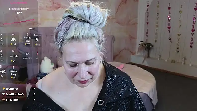 Snapshot of Penelope_Pinky chatting on 01.15.26 Penelope Pinky online show from 01.15.26