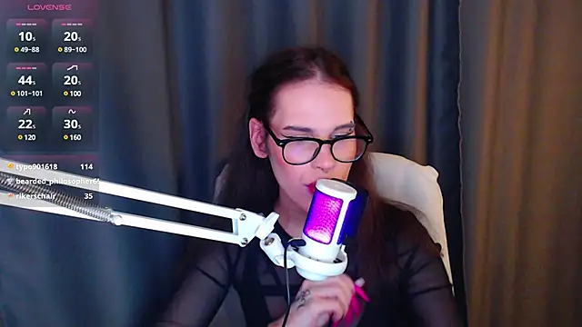 Snapshot of Cassie_Bae chatting on 03.04.25 Cassie Bae online show from 03.04.25