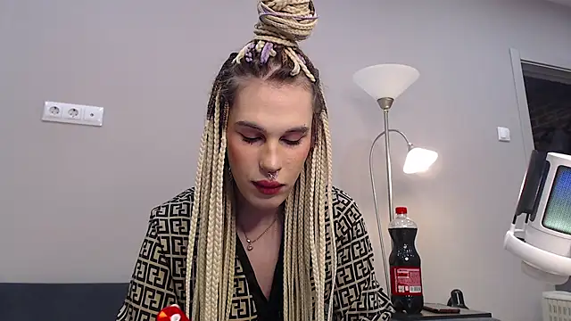 Snapshot of Cassie_Bae chatting on 02.01.26 Cassie Bae online show from 02.01.26