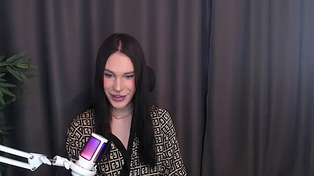 Cassie Bae online show from 04.18.26