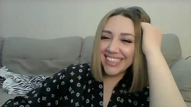 VickyLove047 online show from 01.01.25