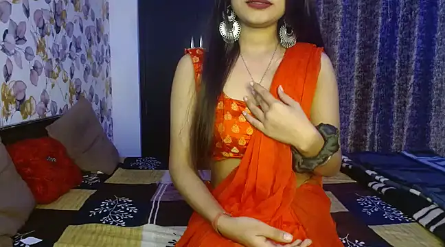 Snapshot of Baby_Zahira chatting on 02.17.25 Baby Zahira online show from 02.17.25