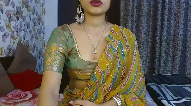 Snapshot of Baby_Zahira chatting on 02.18.25 Baby Zahira online show from 02.18.25