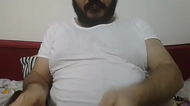 Snapshot of UrfavSlaveBitch chatting on 03.29.26 UrfavSlaveBitch online show from 03.29.26