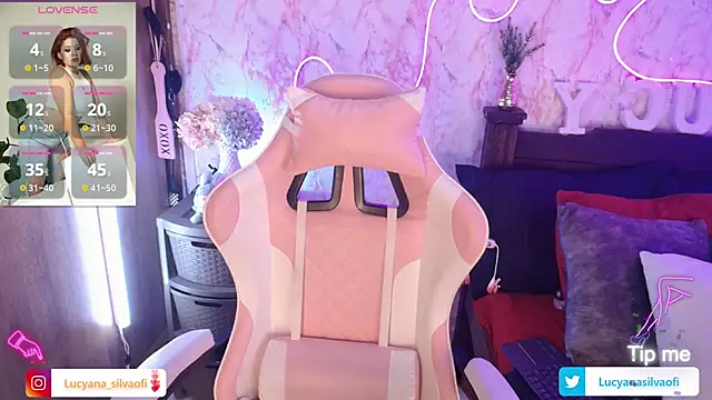 LucyanaSilva online show from 11.06.25