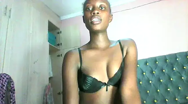 Snapshot of wyzzerslim chatting on 12.18.24 wyzzerslim online show from 12.18.24