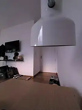 Snapshot of ehabre chatting on 01.25.25 ehabre online show from 01.25.25