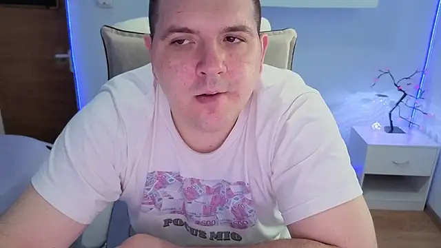 Snapshot of JasonJacks chatting on 06.20.26 JasonJacks online show from 06.20.26