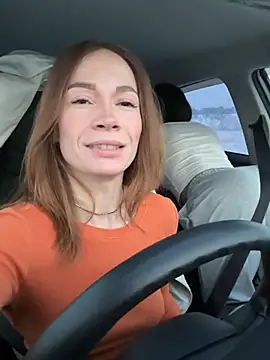 Snapshot of JulliaVegas chatting on 12.23.24 JulliaVegas online show from 12.23.24