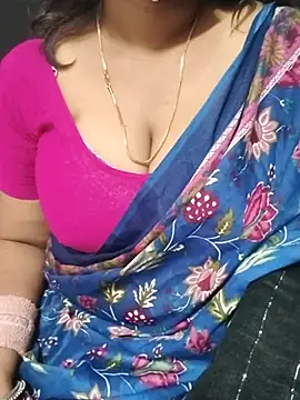 Snapshot of Tamilsathya2024 chatting on 11.12.25 Tamilsathya2024 online show from 11.12.25