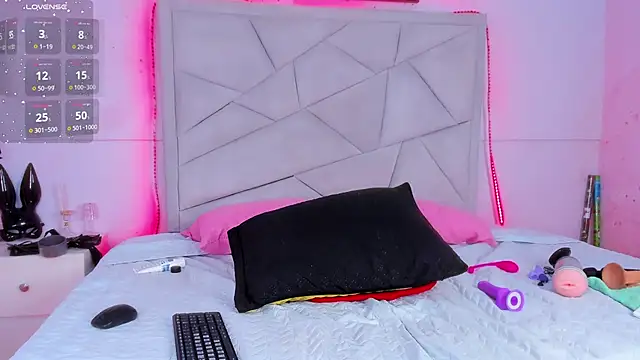 Snapshot of JACK_BLOSSOM_ chatting on 12.31.24 JACK BLOSSOM online show from 12.31.24