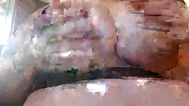 Snapshot of chrissybear84 chatting on 06.19.26 chrissybear84 online show from 06.19.26