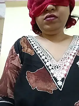 Snapshot of sunita-doll chatting on 07.22.26 sunita-doll online show from 07.22.26