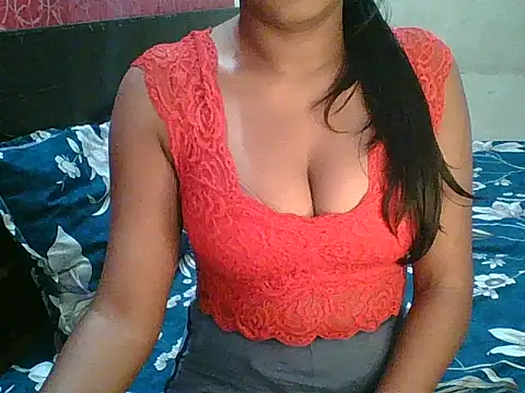 hot  surbhi online show from 10.30.25